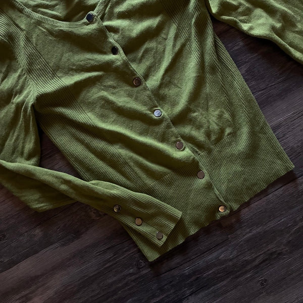 Chic Vintage Green Sweater